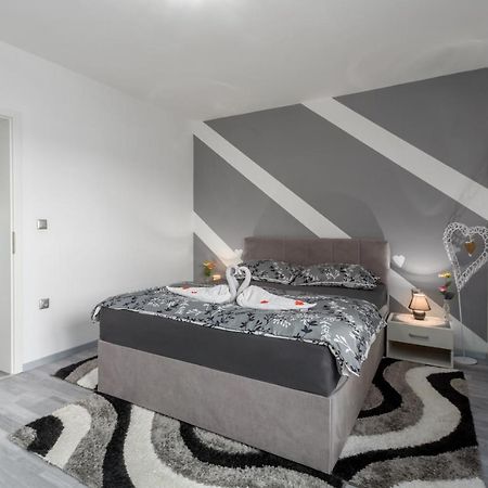 Apartment 50 Shades Of Grey ポレッチ エクステリア 写真